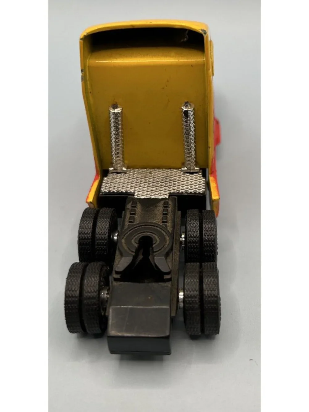 1992 Racing Champions Hendricks Motor Sports Semi Tractor Cab Yellow China